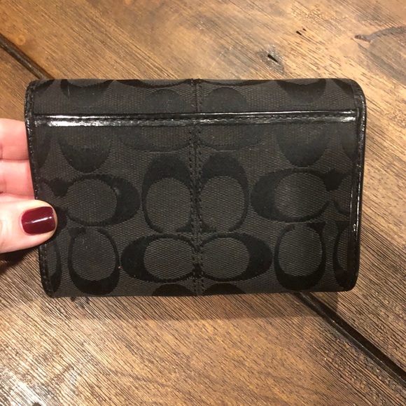 Black COACH wallet - Picture 4 of 4